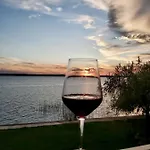 Riva Boutique Apartment Mamaia