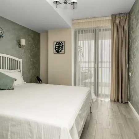 Riva Boutique Mamaia
